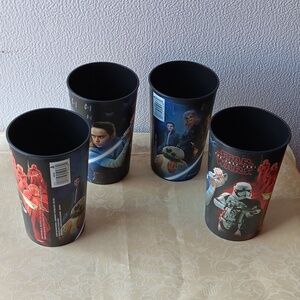 NEW! 4  STAR WARS CUPS  THE LAST JEDI